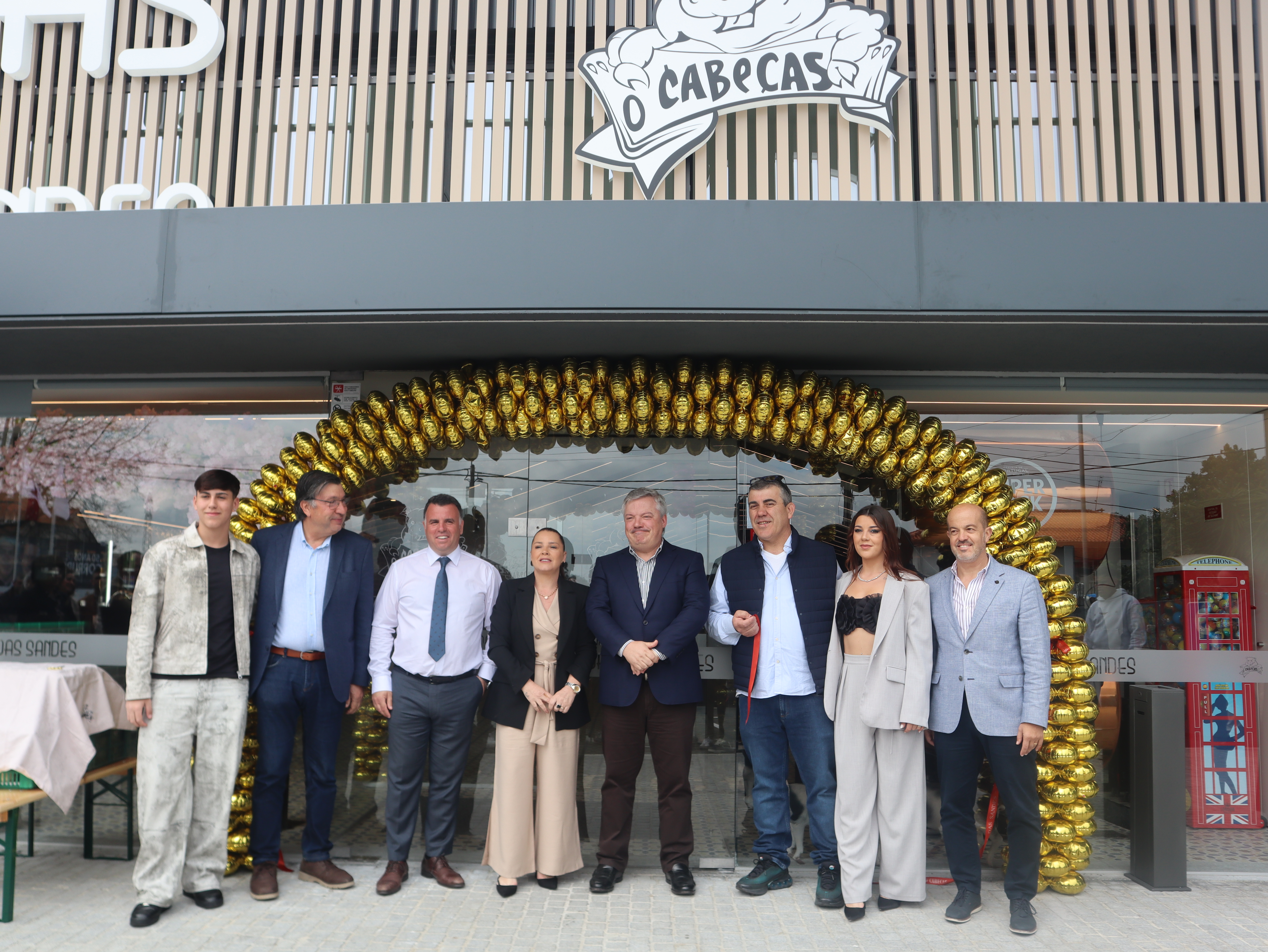 Muitas entidades oficiais e convidados marcaram presença na inauguração