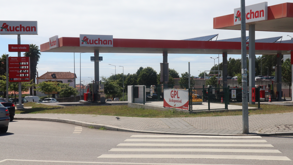 O Auchan Canidelo/Gaia vendeu a gasolina simples mais barata