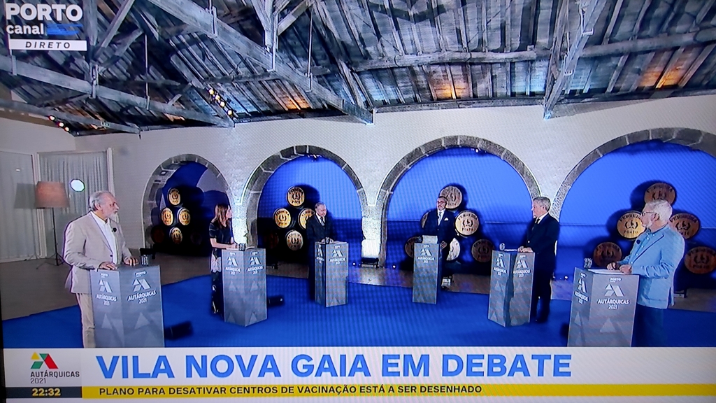 Renato Soeiro, Diana Ferreira, Cancela Moura, Eduardo Vítor Rodrigues e Nuno Gomes Oliveira no debate do Porto Canal