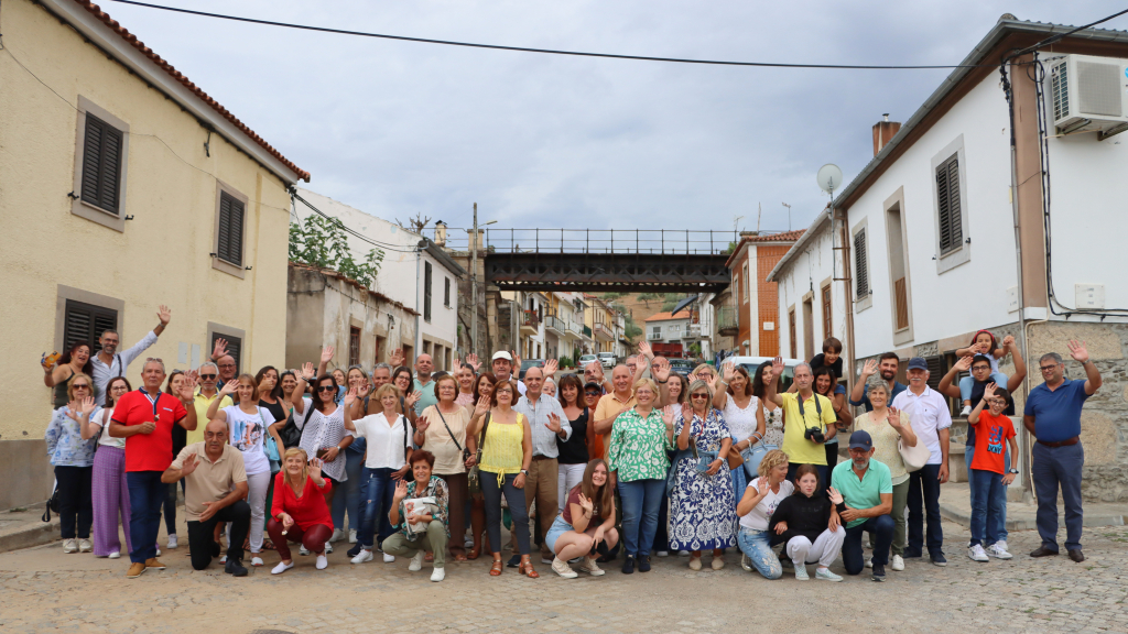 A alegria do grupo do  CCD Gaia em Barca D´’Alva.