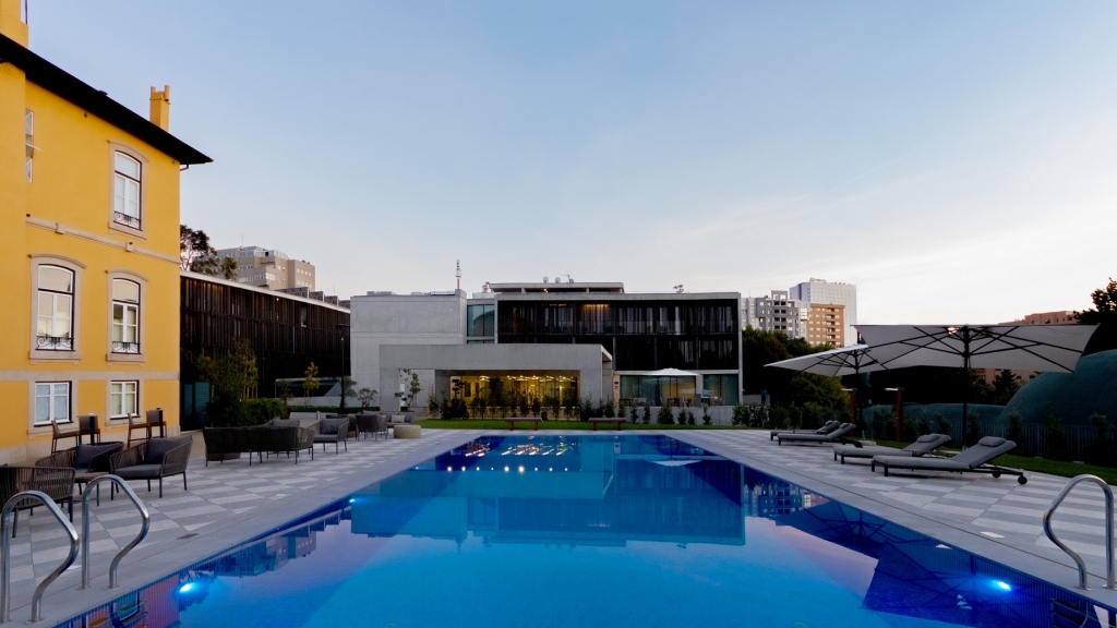 Boeira Garden Hotel  veste-se a rigor para o Hallowween