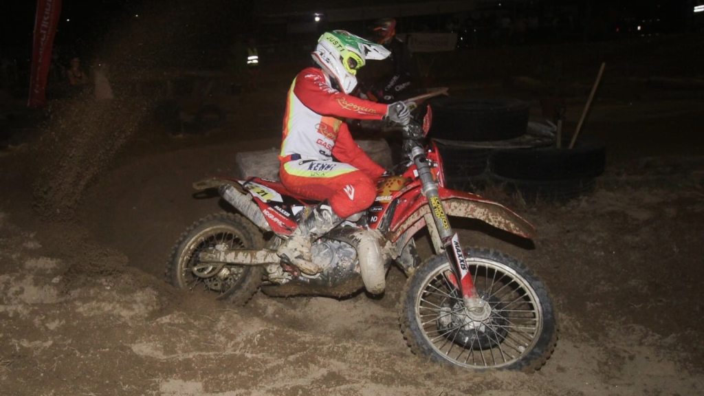 Diogo Vieira é hexacampeão de SuperEnduro.