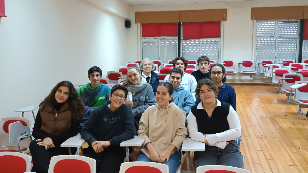 A equipa da ESAOF  já está a planear o jornal que sairá a 27 de janeiro.