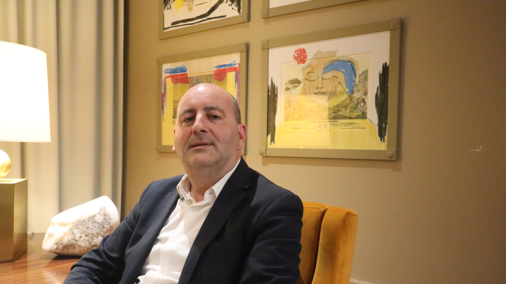 Rui Rocha Pereira renova a candidatura depois de uma "queda abrupta" da Comissão Política.