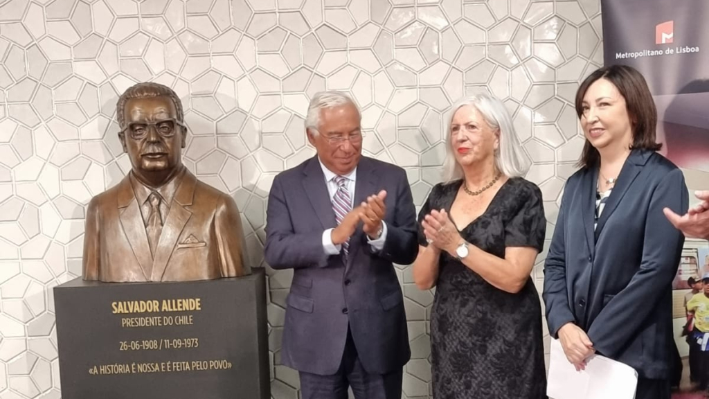 O Primeiro-Ministro António Costa, Margarida Santos e a embaixadora Marina Teitelboim.