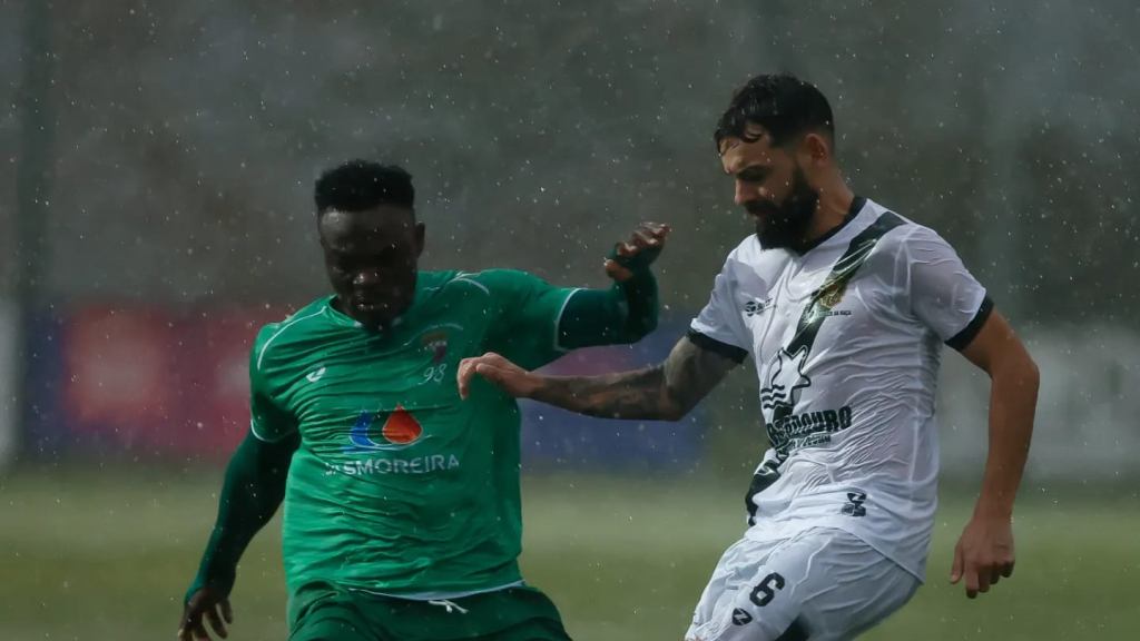 Na época passada, o Canidelo venceu o dérbi por 3-2.