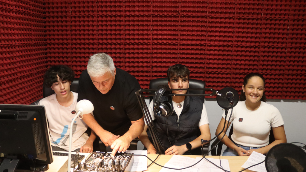 Rádio ANES 