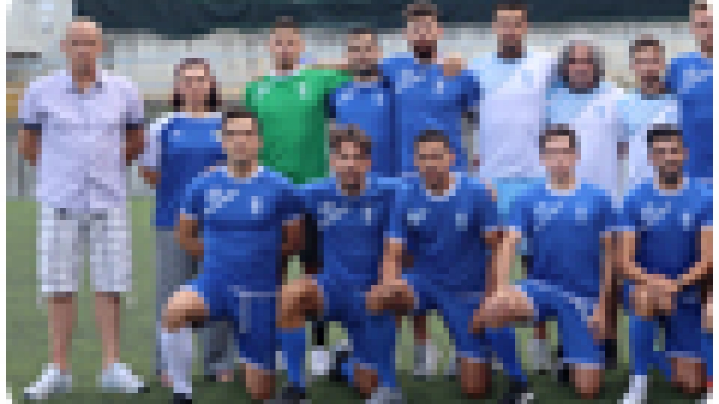 Duas semanas com jornadas duplas e sem campo para jogar