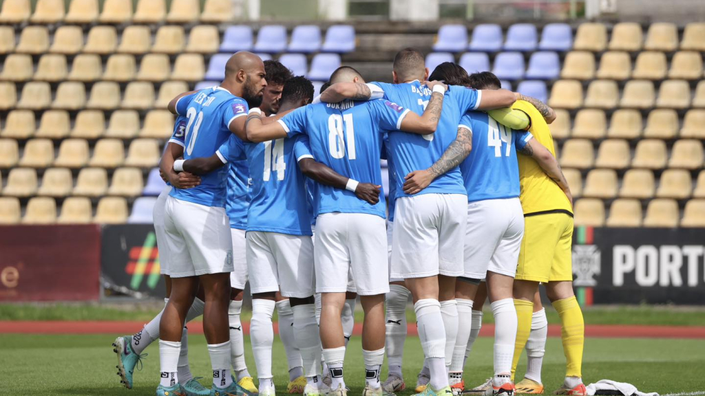 Equipa do Canelas 2010 está unida, e focada, no jogo com o Anadia, onde apenas a vitória interessa.