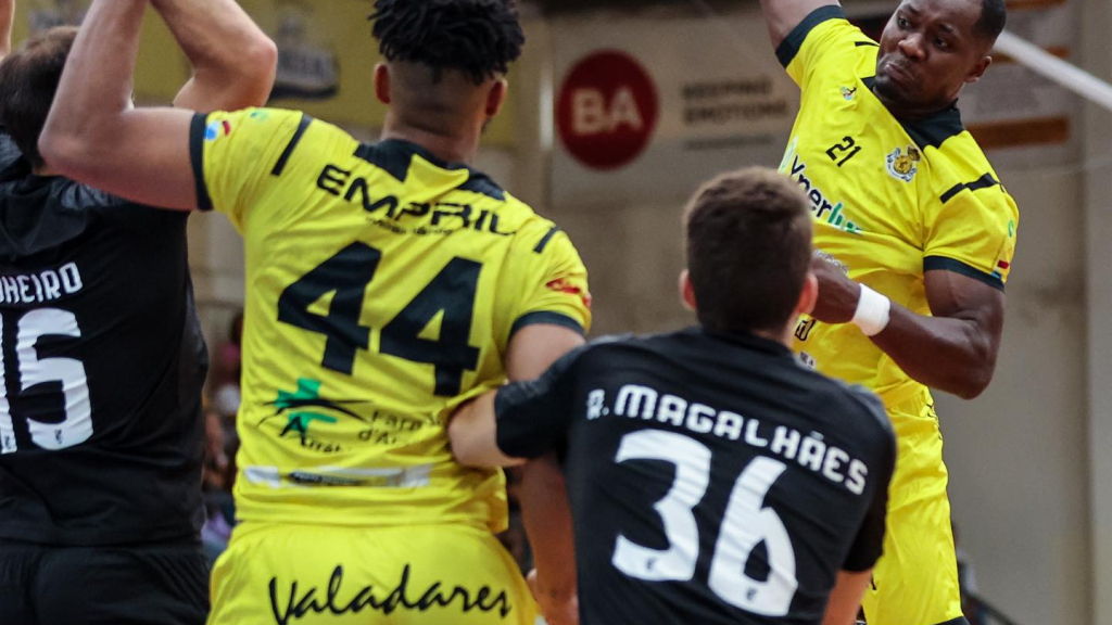 Elias é baixa para o jogo de amanhã, frente ao FC Porto.