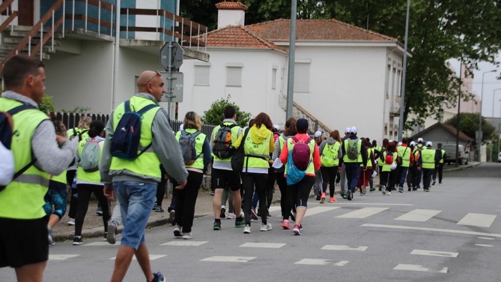 Peregrinos a caminho de Fátima