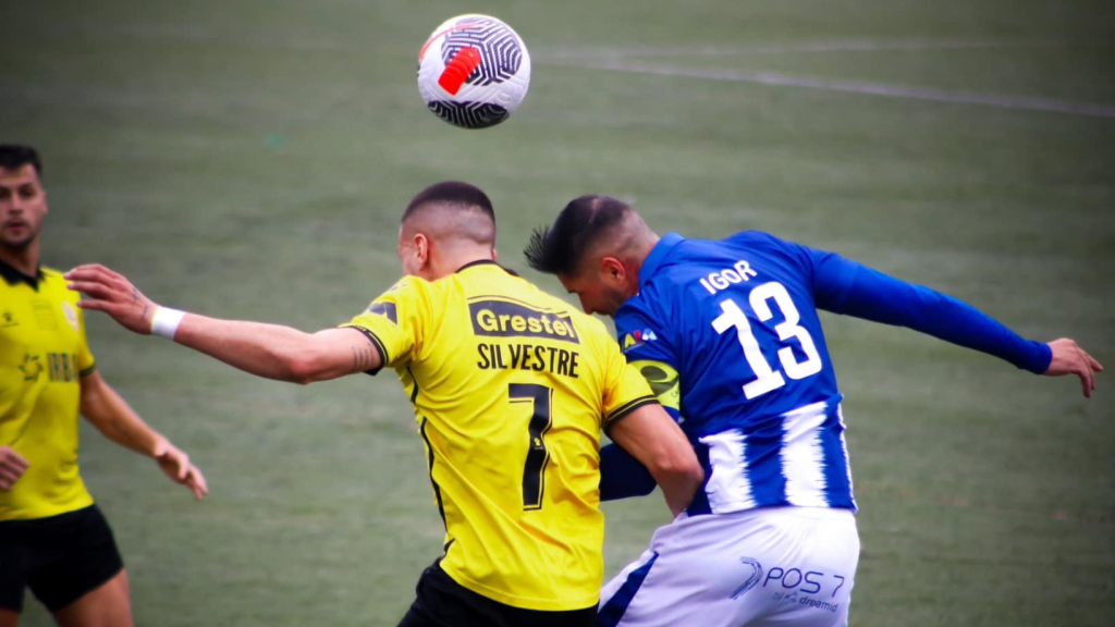 Oliveirenses perderam em casa