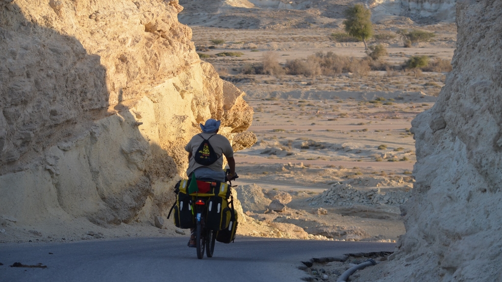 Hernâni leva tudo o que precisa na mochila para ser autónomo